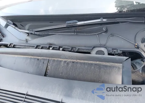 2024 Tesla Model Y Long Range Dual Motor All-Wheel Drive из США, поврежденный, VIN 7SAYGDEE8RA239384